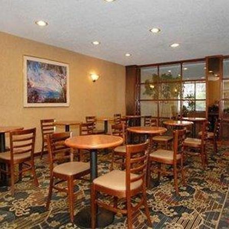Comfort Inn Cleveland Airport Middleburg Heights Εξωτερικό φωτογραφία