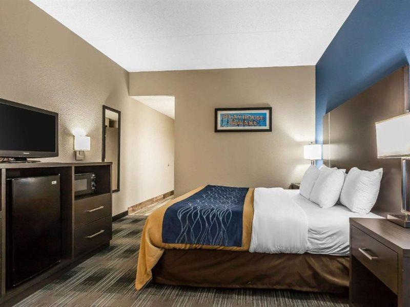 Comfort Inn Cleveland Airport Middleburg Heights Εξωτερικό φωτογραφία