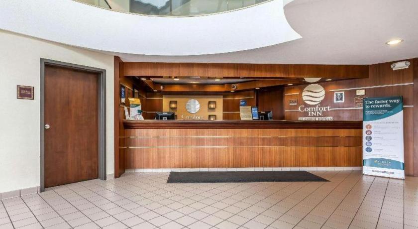 Comfort Inn Cleveland Airport Middleburg Heights Εξωτερικό φωτογραφία